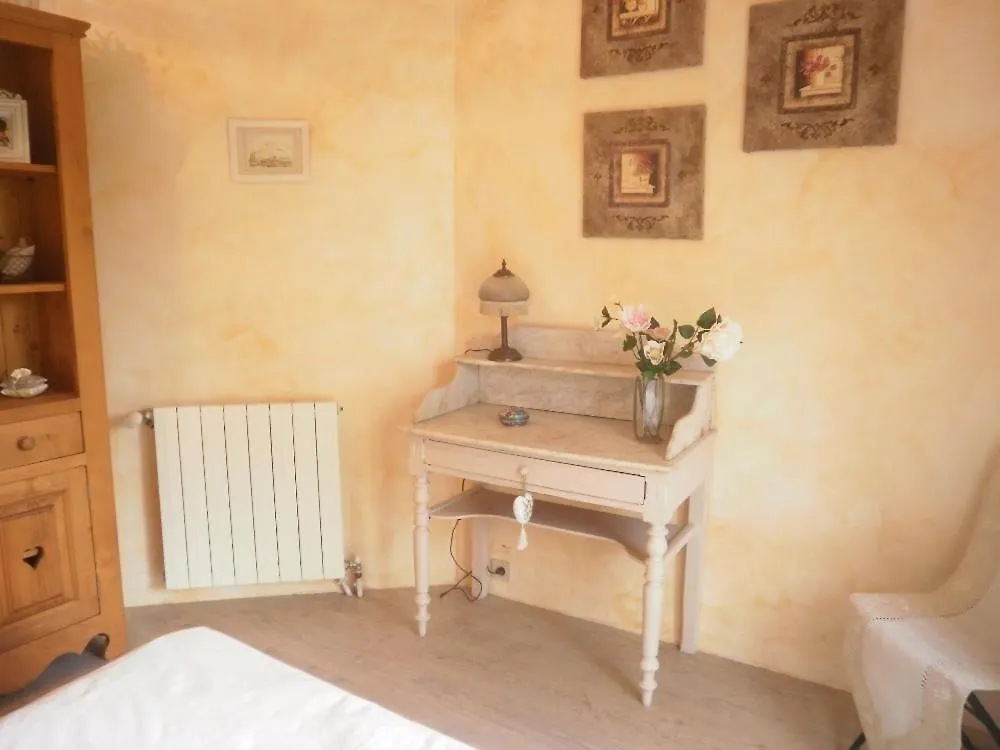 La Maison Danna Lauris 0*,  France